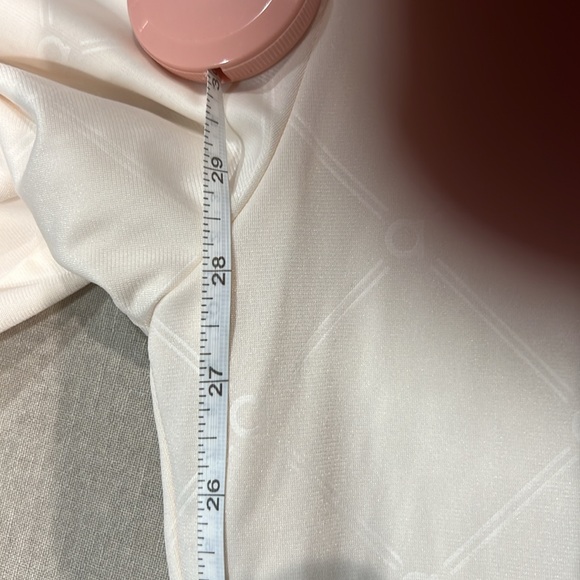 Adidas pants EUC - Picture 10 of 10